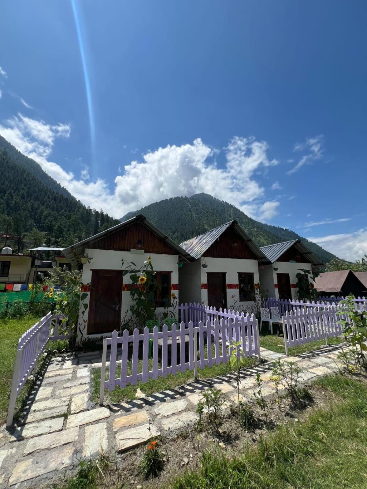 Himtrek Stay Kasol Exterior photo