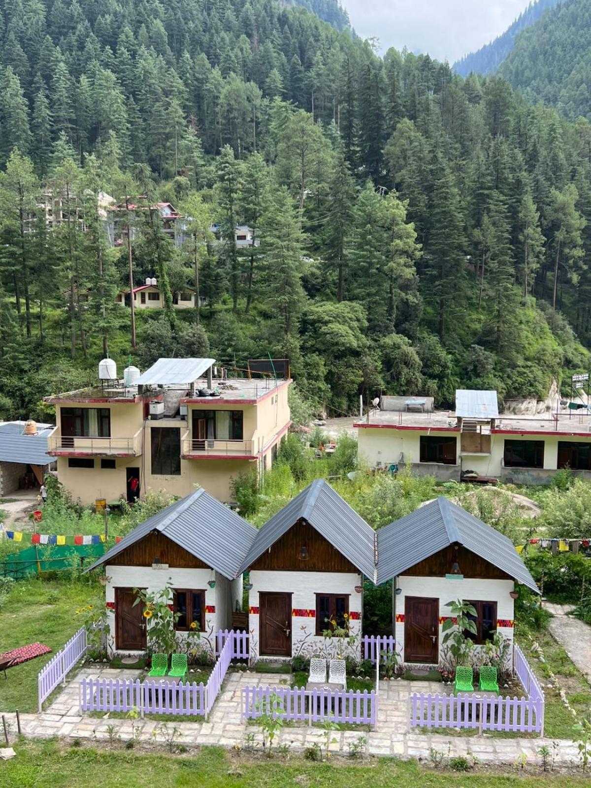 Himtrek Stay Kasol Exterior photo